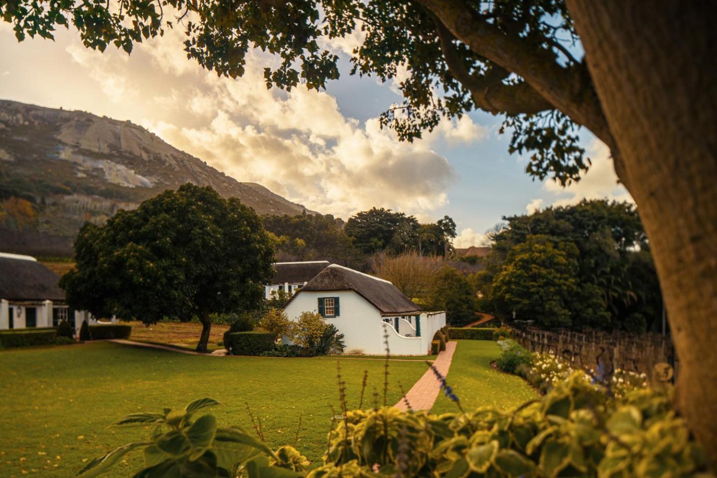 Grande Roche Hotel Paarl Bagian luar foto